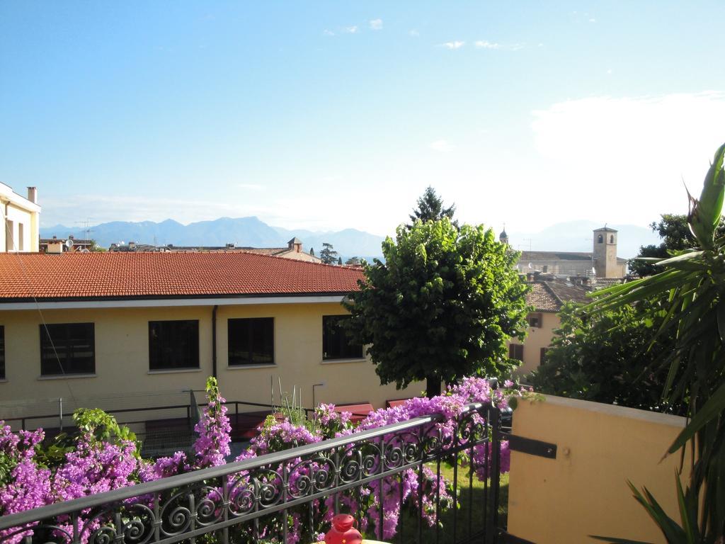 The Queen Tower Desenzano del Garda Exterior foto